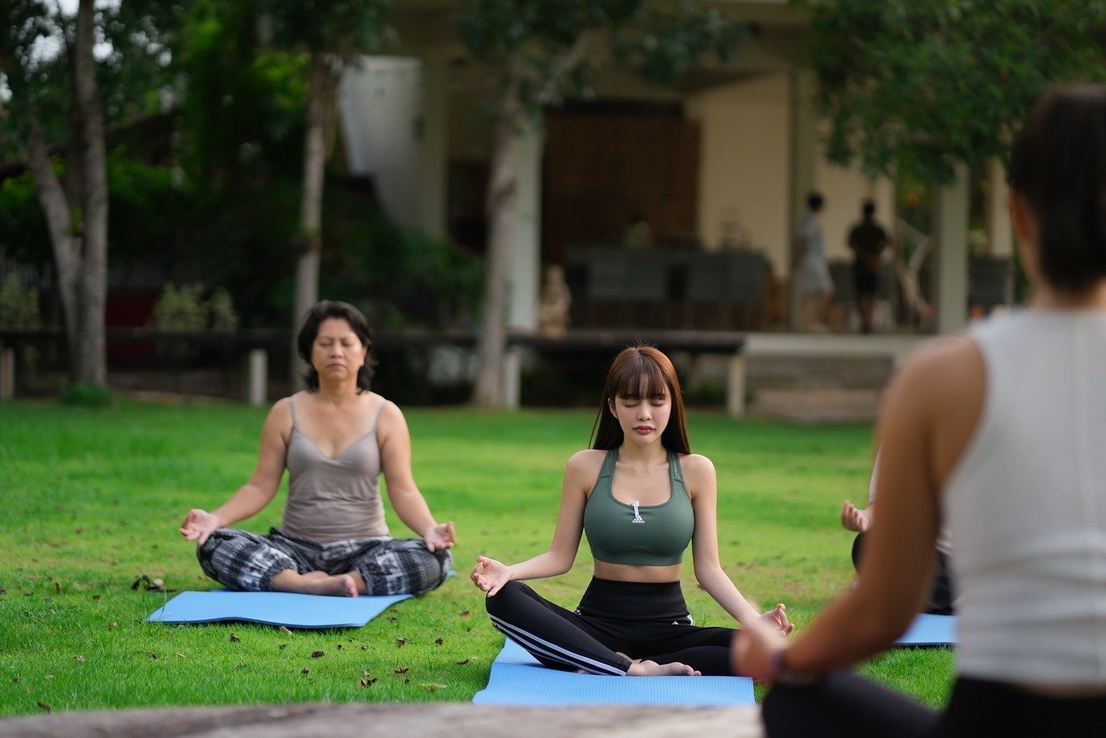 Garden yoga
