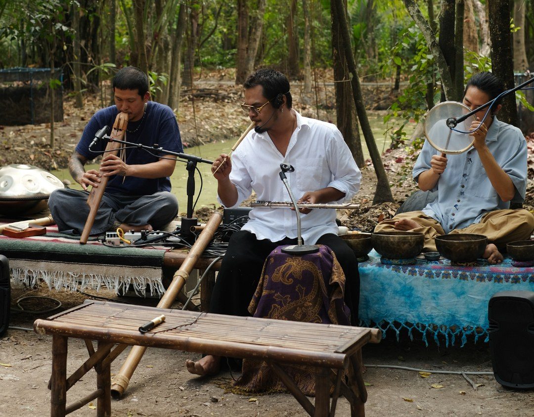Sound healing in the forest